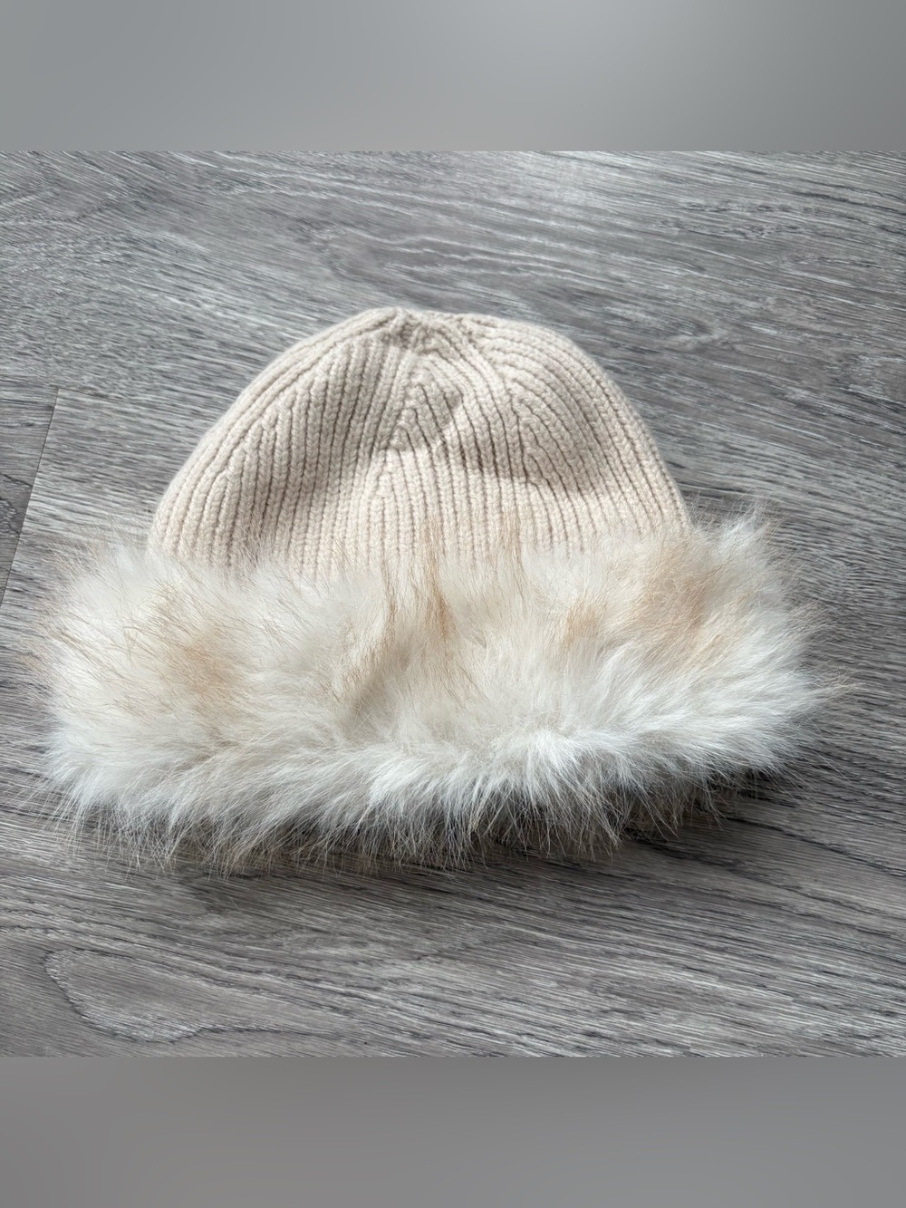 Wilfred Aritzia Neutral Faux Fur Trim Wool Ribbed Beanie S/M